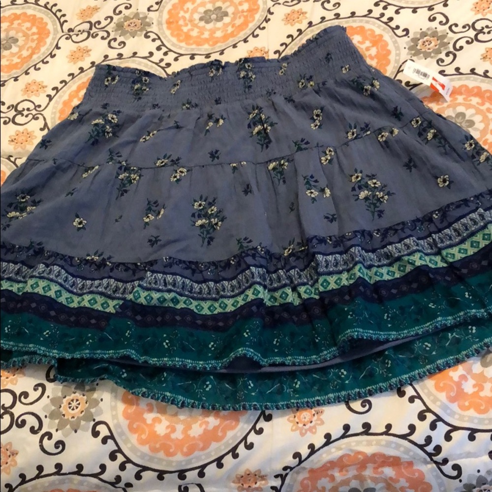 Stretch flora skirt NWT
